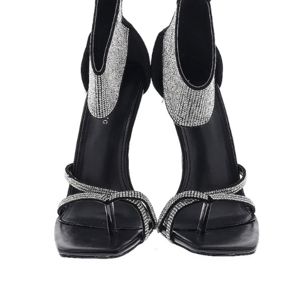 Azelea Wang beautiful unic party women sandal❤️ - Picture 2 of 3